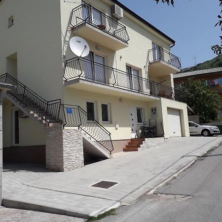 Apartmani Tomljenovic Senj  Luaran gambar